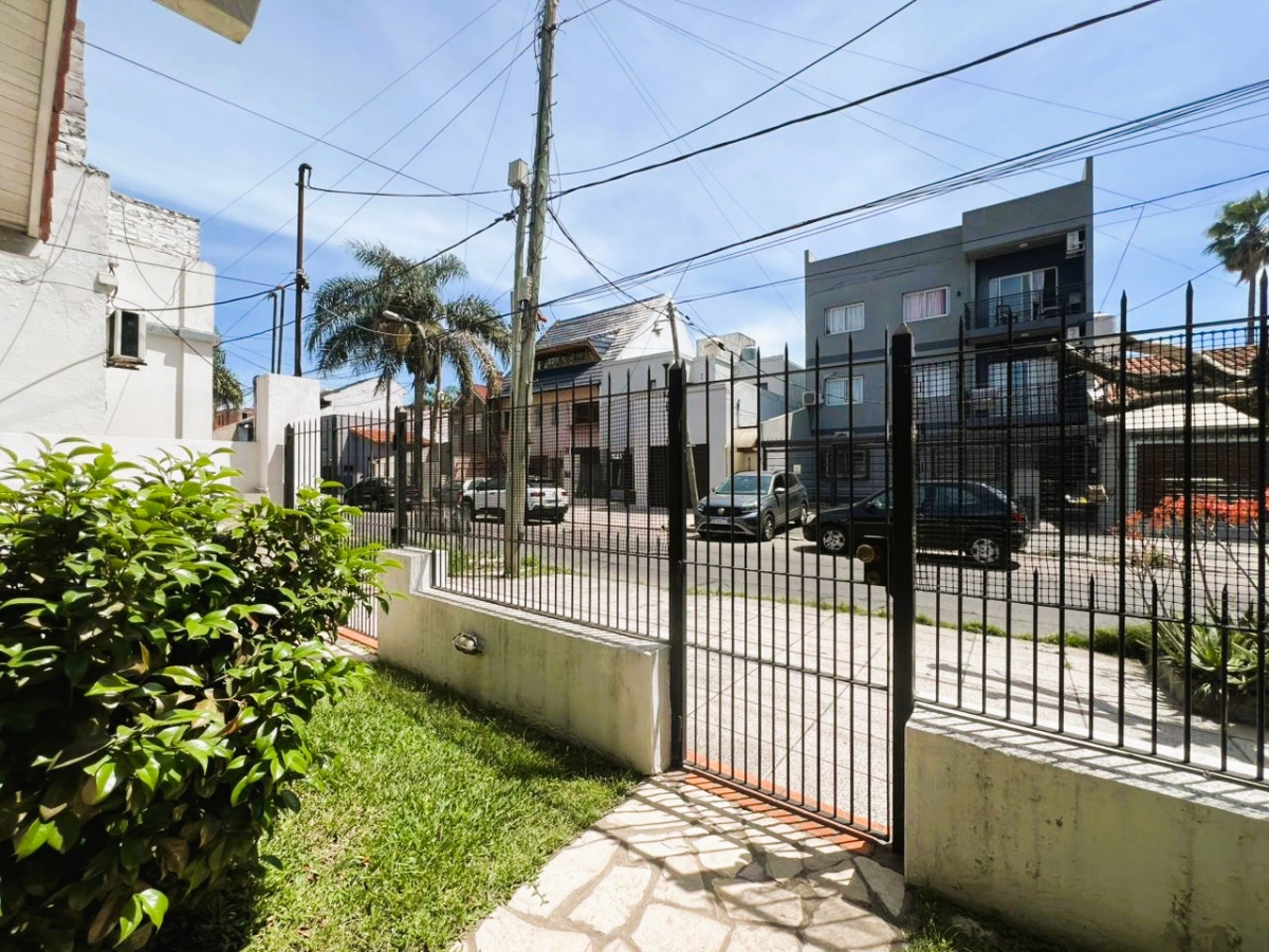 Chalet en Venta Ramos Mejia / La Matanza (A004 4685) — foto 2