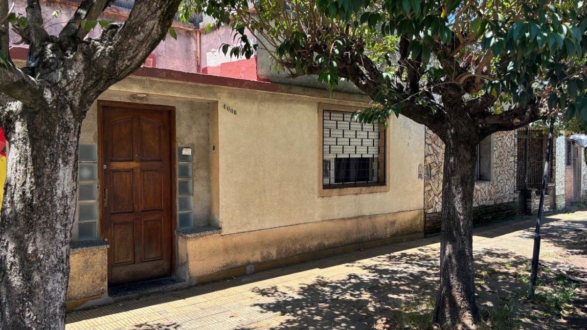 Casa en Venta Haedo / Moron (A108 8257)
