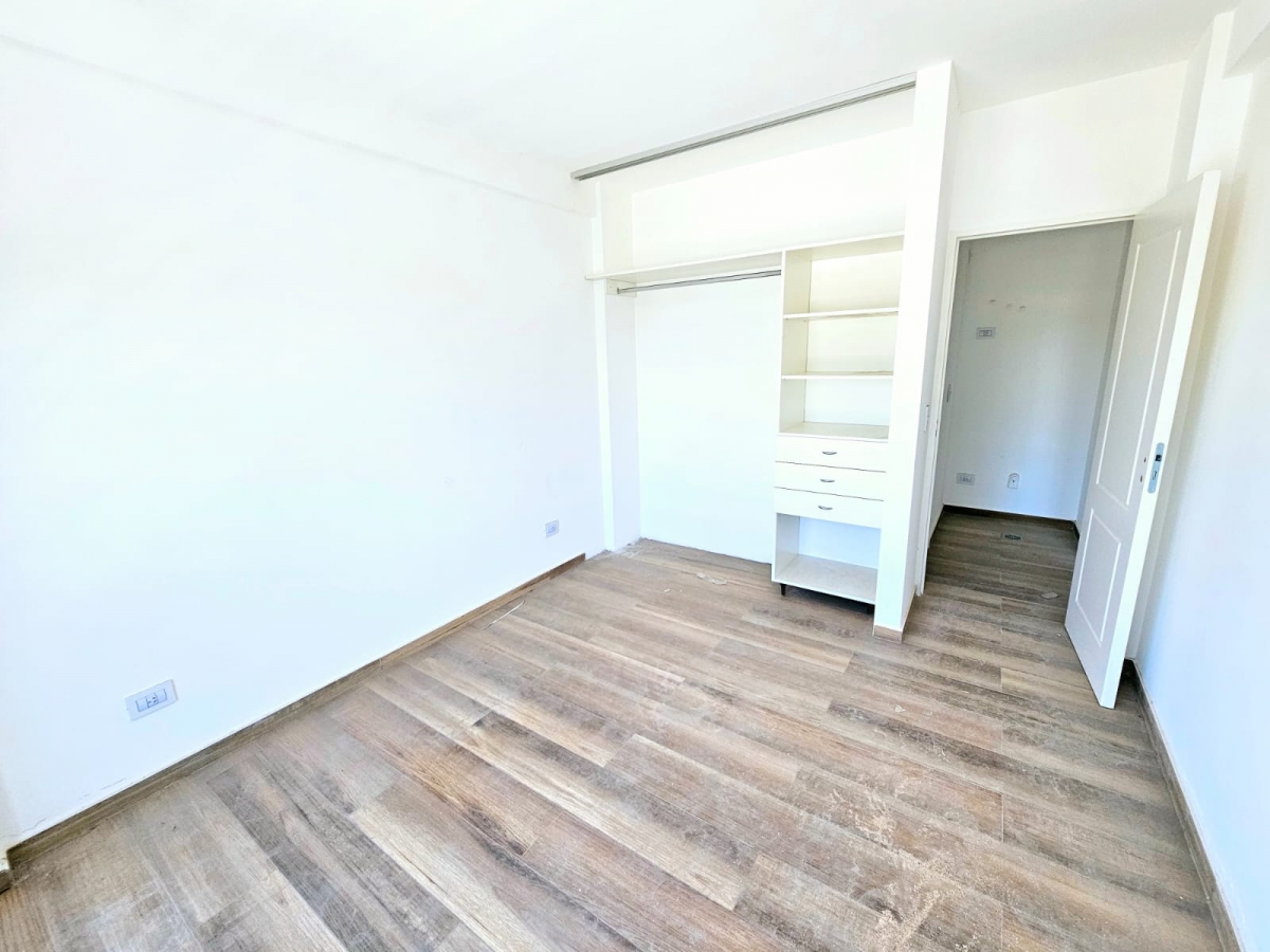 Departamento en Venta Haedo / Moron (A141 4273) - 7