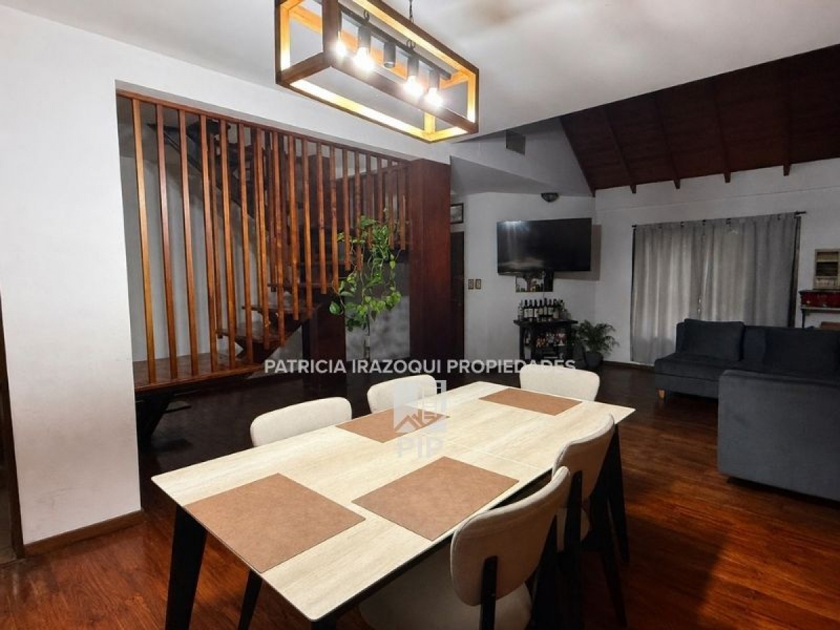 Casa en Venta Haedo / Moron (B110 1382) - 2