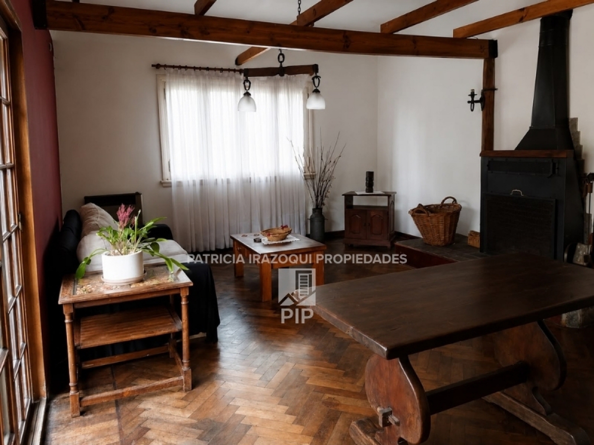 Casa en Venta Haedo / Moron (B110 1404) - 2