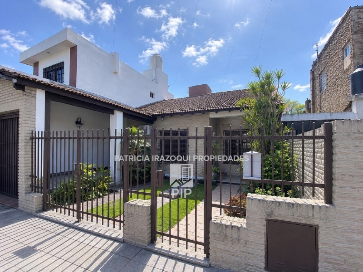 Casa en Venta Haedo / Moron (B110 1477)