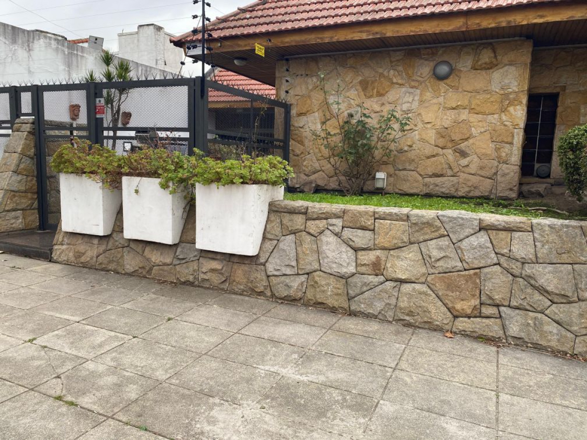 Casa en Venta Ramos Mejia / La Matanza (B111 667) - 1