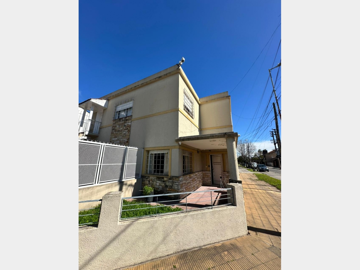 PH en Venta Haedo / Moron (B111 676)