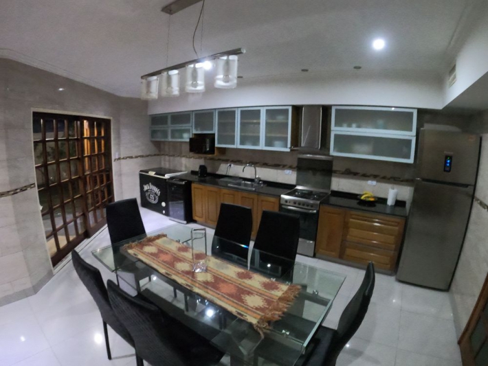 Casa en Venta Villa Sarmiento / Moron (B125 1736) - 8