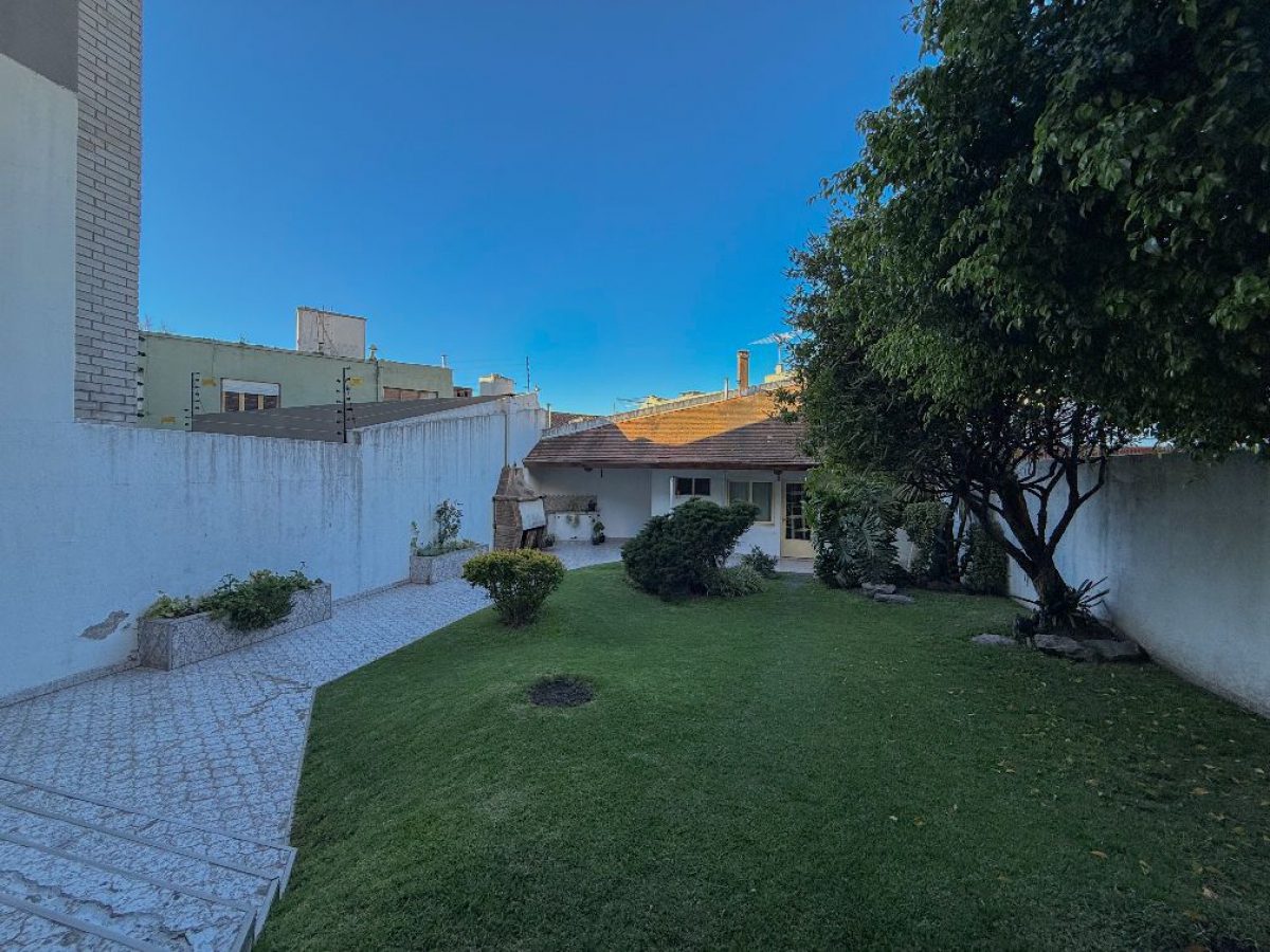 Casa en Venta Haedo / Moron (B134 466) — foto 8
